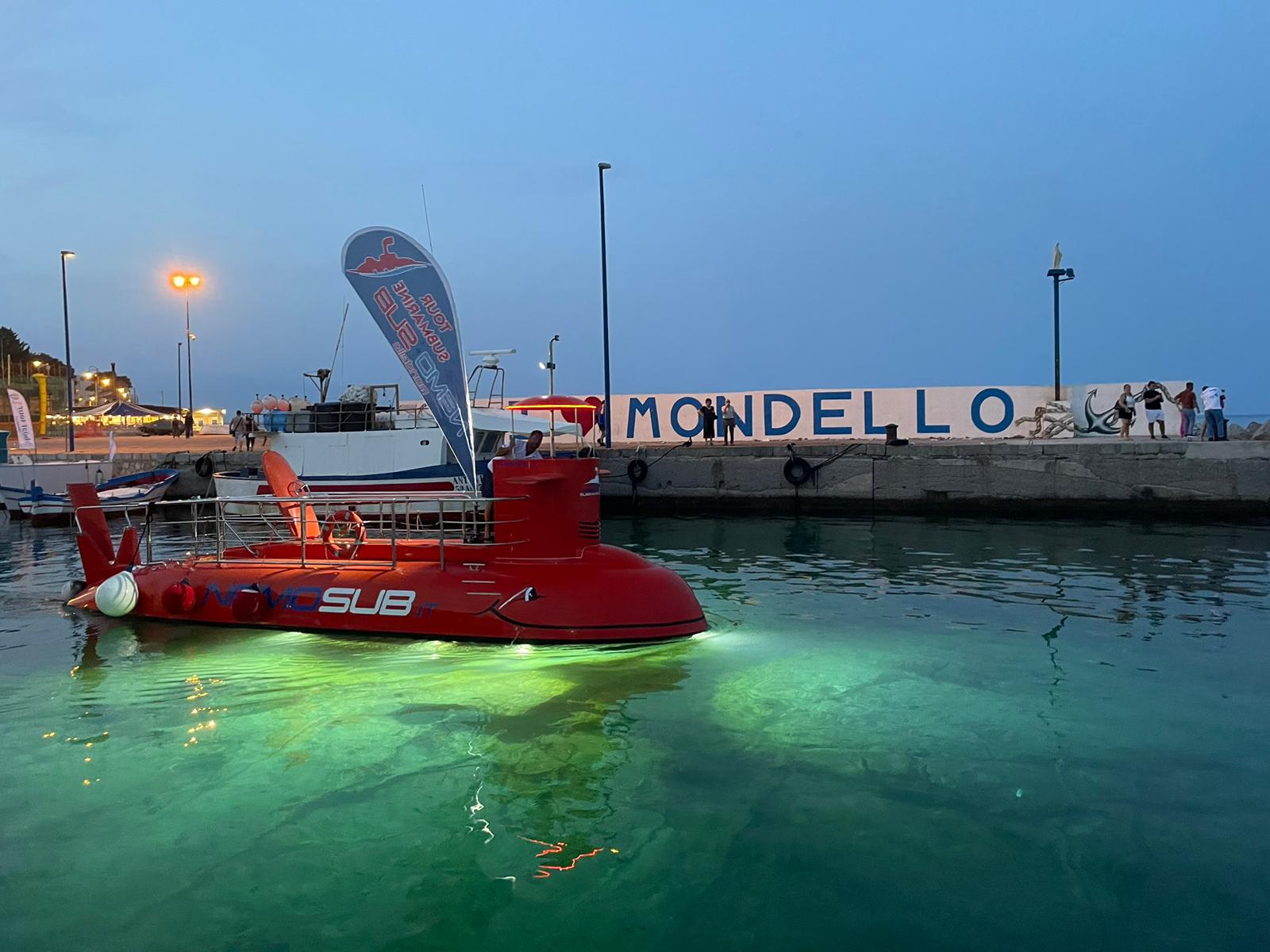 Scopri i fondali di Mondello con il nostro sommergibile!