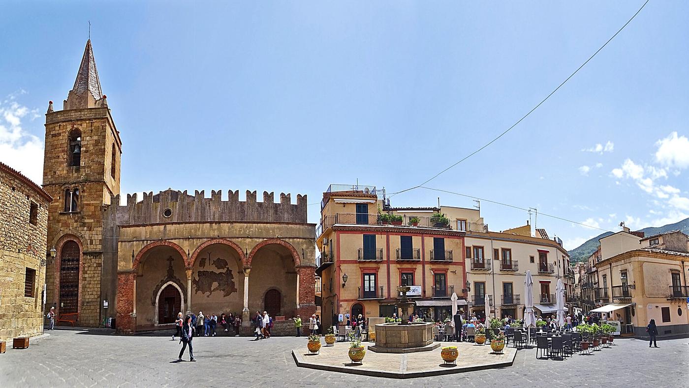 Pranzo in famiglia a Castelbuono, a casa di una siciliana